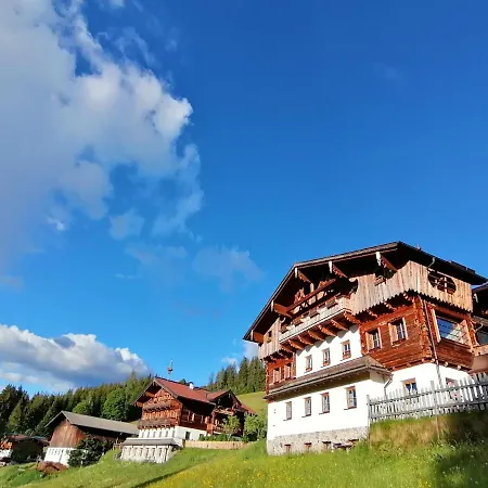 アパート Bifeis Huette